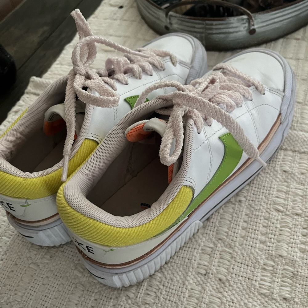 Nike Court Lift
